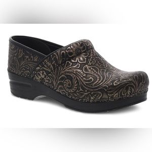 EUC Dansko Professional shoes XP 2.0